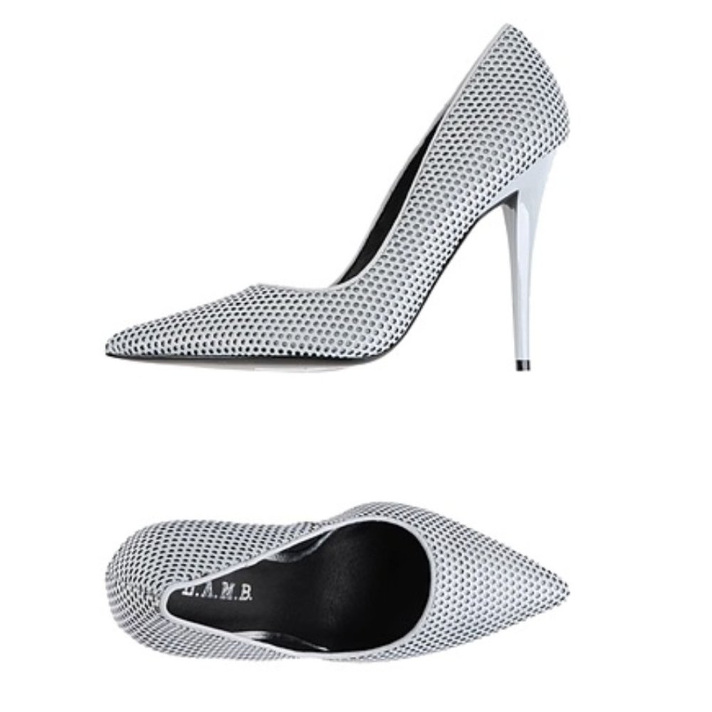 L.A.M.B. Grey Genuine Leather Pumps Size 10